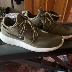 Nike Roshe Run Shoes